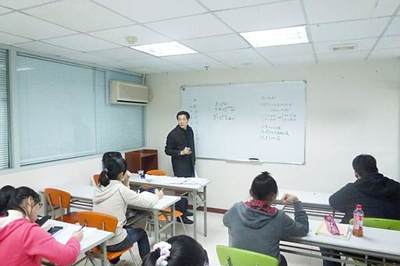 用產(chǎn)品和服務(wù)打動教育培訓(xùn)消費者——前程教育的教育信息服務(wù)之道